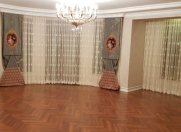 Satılır 4 otaqlı 200 m2 yeni tikili 28 May m.