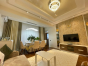 Satılır 4 otaqlı 164 m2 yeni tikili Şah İsmayıl Xətai m.