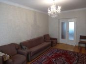 Satılır 3 otaqlı 75 m2 köhnə tikili 8 km