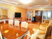 Satılır 4 otaqlı 132 m2 yeni tikili Xətai r.