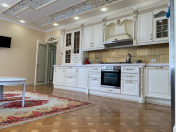 Satılır 4 otaqlı 290 m2 yeni tikili Həzi Aslanov m.