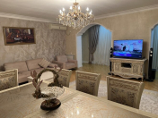 Satılır 4 otaqlı 100 m2 köhnə tikili Bakıxanov