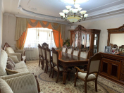 Satılır 4 otaqlı 186 m2 yeni tikili Yasamal r.