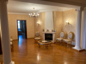 Satılır 4 otaqlı 185 m2 yeni tikili 8 Noyabr m.