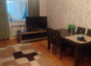 Satılır 4 otaqlı 100 m2 köhnə tikili Qaraçuxur