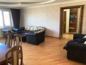 İcarəyə verilir 4 otaqlı 100 m2 köhnə tikili 8 Noyabr m.