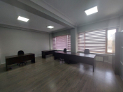 İcarəyə verilir 5 otaqlı 225 m2 ofis 28 May m.