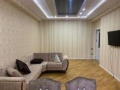 İcarəyə verilir 2 otaqlı 105 m2 yeni tikili Nizami r.