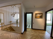 Satılır 4 otaqlı 270 m2 yeni tikili Yasamal parkı