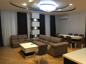 İcarəyə verilir 3 otaqlı 125 m2 yeni tikili Elmlər Akademiyası m.