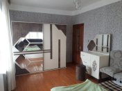 İcarəyə verilir 3 otaqlı 75 m2 köhnə tikili Nizami m.