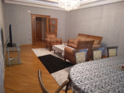 İcarəyə verilir 2 otaqlı 95 m2 yeni tikili Şah İsmayıl Xətai m.