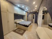 İcarəyə verilir 4 otaqlı 170 m2 yeni tikili Elmlər Akademiyası m.