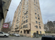 Satılır 2 otaqlı 56 m2 köhnə tikili Qara Qarayev m.