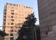 Satılır 2 otaqlı 42 m2 obyekt Memar Əcəmi m.