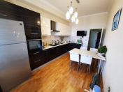 Satılır 3 otaqlı 110 m2 yeni tikili Qara Qarayev m.