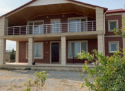 Satılır 4 otaqlı 250 m2 bağ evi Qaradağ r.