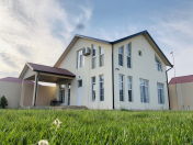 İcarəyə verilir 5 otaqlı 255 m2 bağ evi Şüvəlan