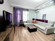 İcarəyə verilir 3 otaqlı 80 m2 köhnə tikili 28 May m.