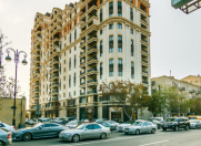 İcarəyə verilir 3 otaqlı 170 m2 yeni tikili Rusiya səfirliyi