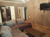 İcarəyə verilir 3 otaqlı 80 m2 köhnə tikili Yeni Yasamal