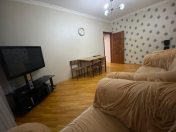 Satılır 4 otaqlı 120 m2 köhnə tikili 20 yanvar m.