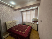 İcarəyə verilir 3 otaqlı 135 m2 yeni tikili Şah İsmayıl Xətai m.