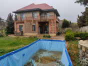 Satılır 5 otaqlı 280 m2 bağ evi Qara Qarayev m.