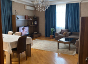 Satılır 4 otaqlı 162 m2 yeni tikili Yasamal r.