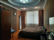 İcarəyə verilir 3 otaqlı 130 m2 yeni tikili Sevinc k/t