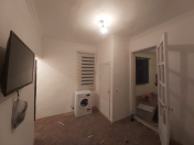 Satılır 2 otaqlı 30 m2 həyət evi Nizami m.