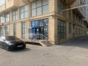 Satılır 3 otaqlı 780 m2 obyekt İnşaatçılar m.