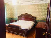 İcarəyə verilir 4 otaqlı 110 m2 köhnə tikili Gənclik m.