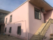 Satılır 6 otaqlı 245 m2 həyət evi Binə