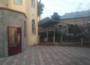 İcarəyə verilir 7 otaqlı 300 m2 villa Qaraçuxur