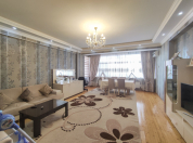 Satılır 3 otaqlı 135 m2 yeni tikili Qara Qarayev m.