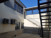 Satılır 5 otaqlı 200 m2 həyət evi Flame Towers