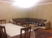 Satılır 4 otaqlı 150 m2 köhnə tikili Gənclik m.