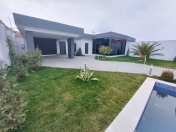 Satılır 4 otaqlı 200 m2 bağ evi Koroğlu m.