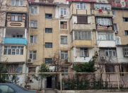 Satılır 1 otaqlı 40 m2 köhnə tikili Qara Qarayev m.