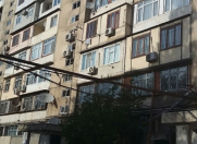 İcarəyə verilir 2 otaqlı 60 m2 köhnə tikili Ayna Sultanova heykəli