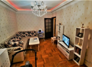 Satılır 3 otaqlı 65 m2 köhnə tikili Qara Qarayev m.