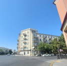 İcarəyə verilir 4 otaqlı 150 m2 köhnə tikili Gənclik m.