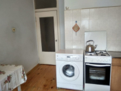 Satılır 3 otaqlı 80 m2 köhnə tikili Neapol dairəsi