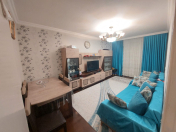 Satılır 4 otaqlı 100 m2 köhnə tikili Qara Qarayev m.