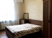 İcarəyə verilir 3 otaqlı 90 m2 köhnə tikili Səbail r.