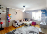 Satılır 2 otaqlı 60 m2 köhnə tikili 8 km