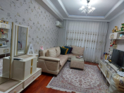 Satılır 2 otaqlı 75 m2 yeni tikili Neftçilər m.