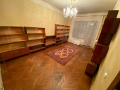 Satılır 4 otaqlı 110 m2 köhnə tikili 8 km