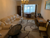 Satılır 4 otaqlı 130 m2 köhnə tikili Neftçilər m.